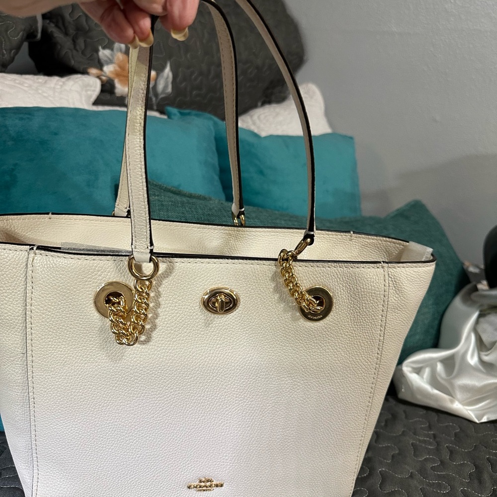 Coach White and Gold Tote Bag with Elegant Chain Handles - Picture 2 of 6